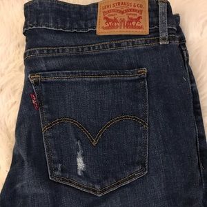 Levi’s 711 Skinny Jean